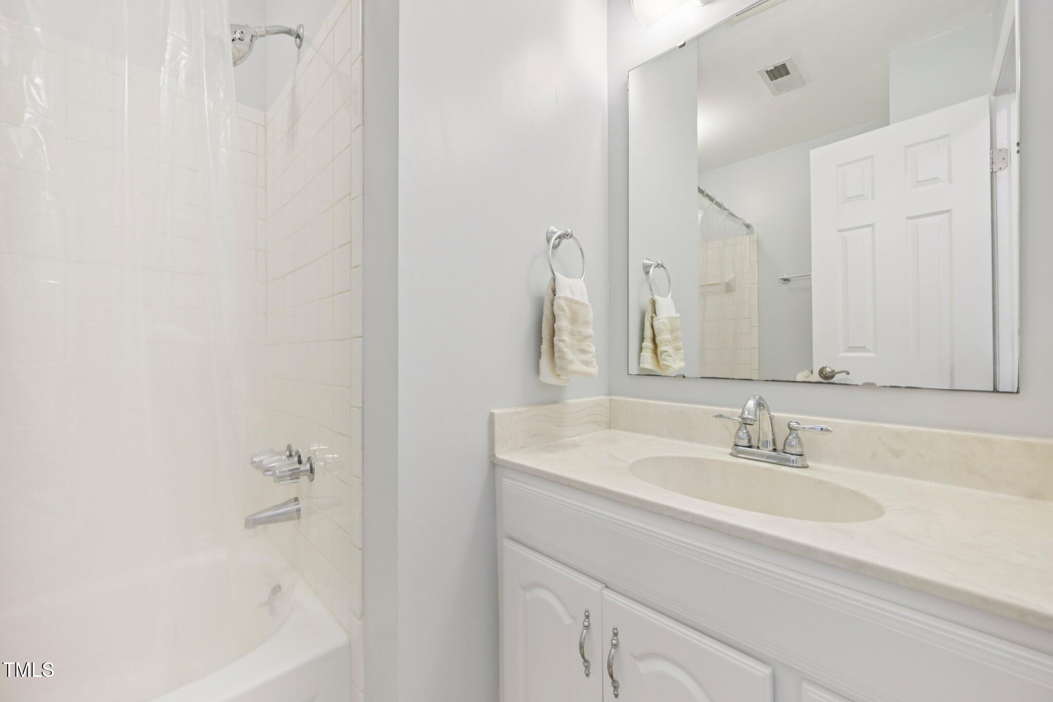 1776 Quail Ridge Road Raleigh, NC 27609 - Photo 21 of 31 28-web-or-mls-Quail Ridge Rd-S2907-028