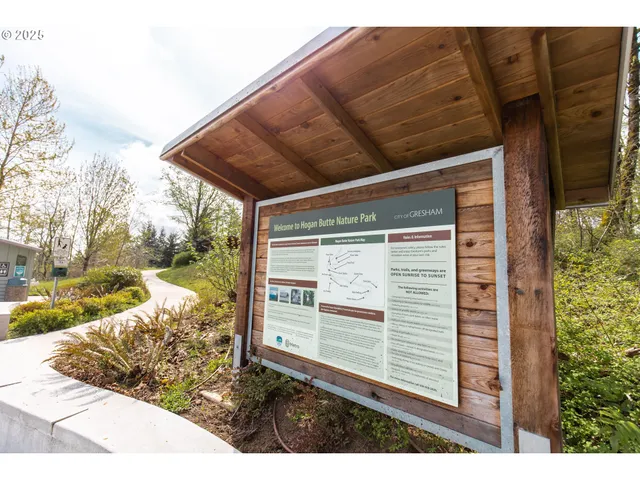 $885,000 | 3849 Southeast St Andrews Place, Gresham, OR 97080