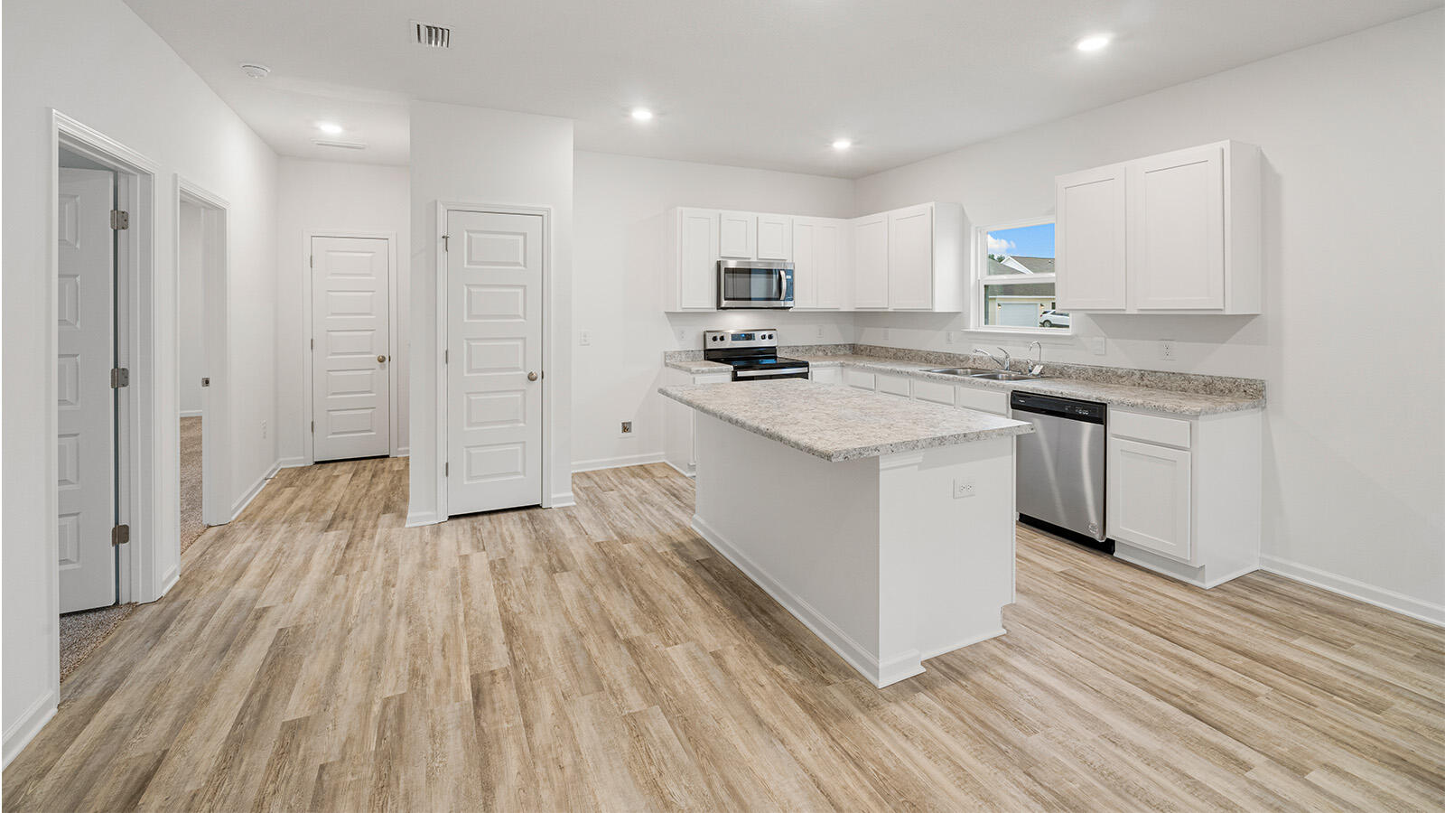 104 Bluebeech Street Freeport, FL 32439 - Photo 7 of 29 42_Woodsorrel_Street_7_Kitchen