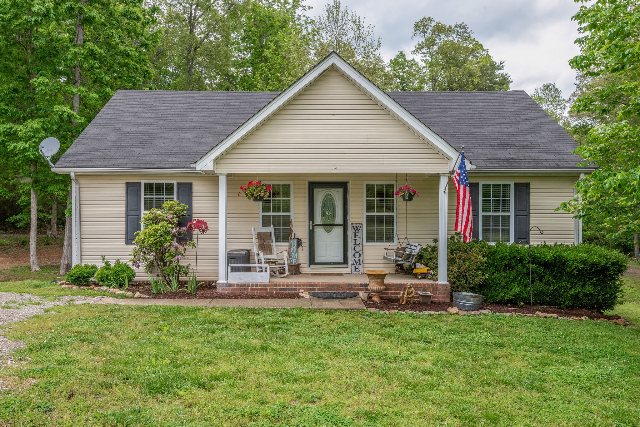 1069 Glendale Road White Bluff, TN 37187 - Photo 1 of 29 Gallery Image 1