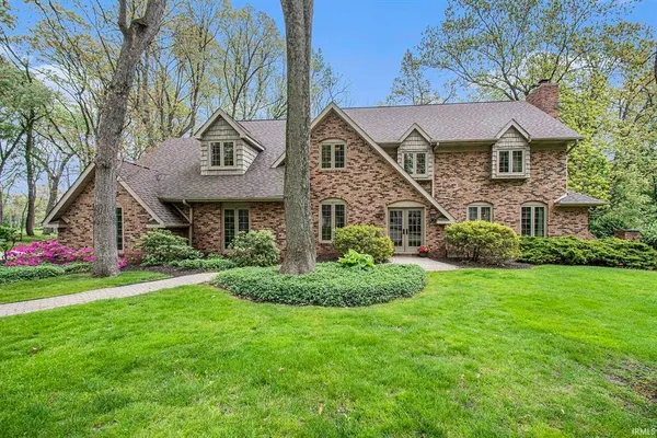 $950,000 | 51086 Woodcliff Court, Granger, IN 46530