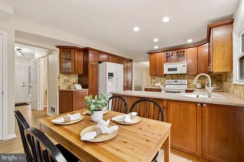 $779,900 | 4911 Harrogate Road, Ellicott City, MD 21043