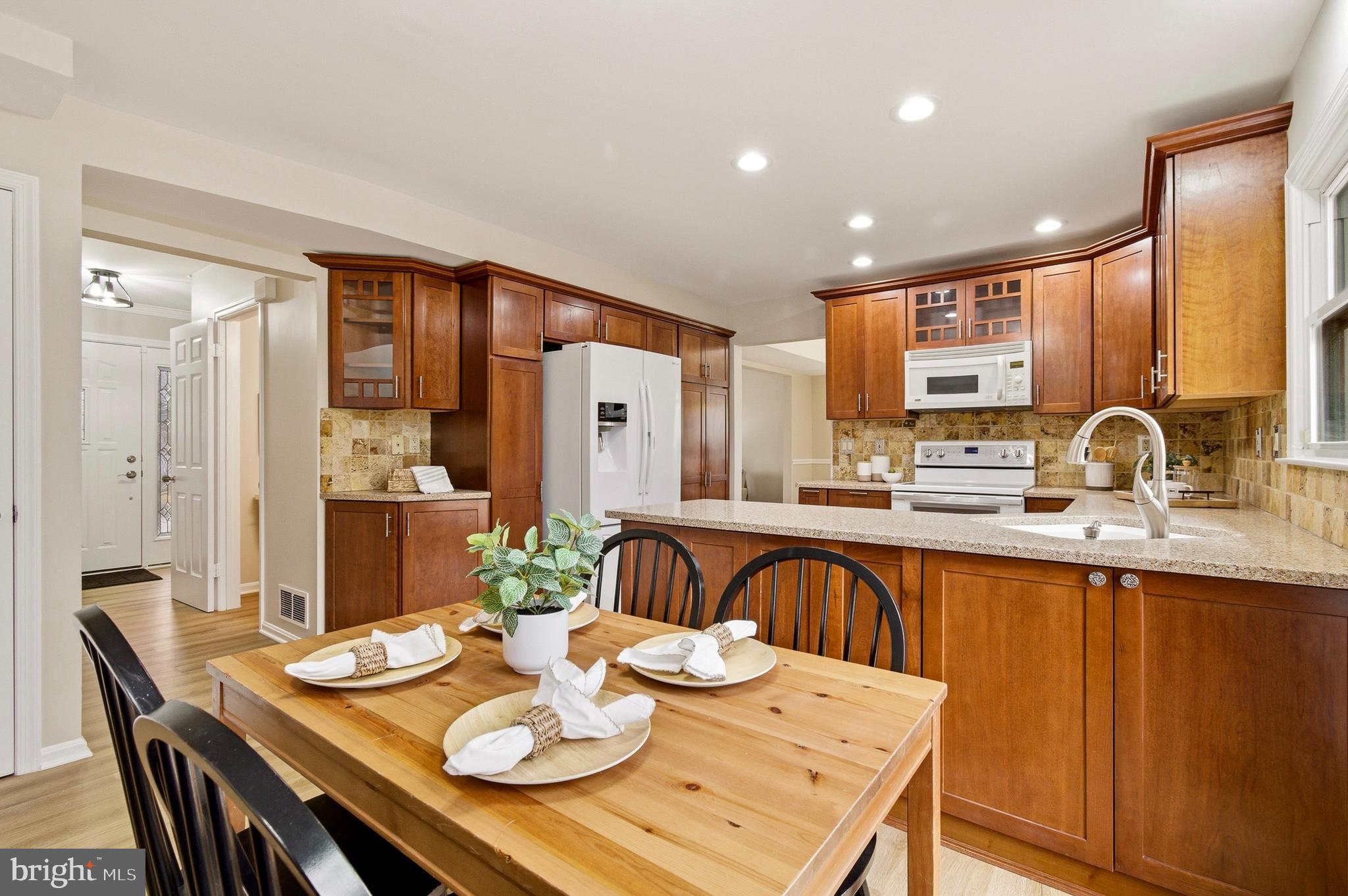 4911 Harrogate Road Ellicott City, MD 21043 - Photo 12 of 73