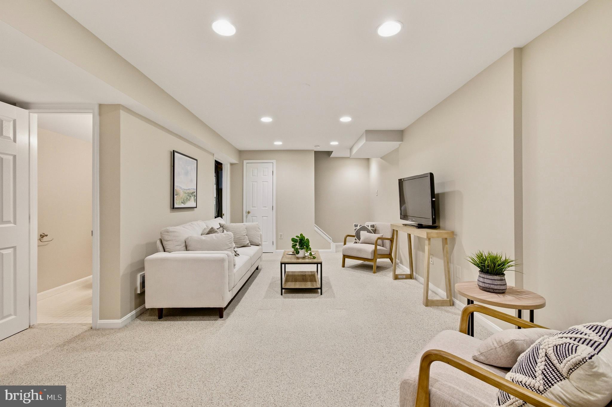 4911 Harrogate Road Ellicott City, MD 21043 - Photo 49 of 73