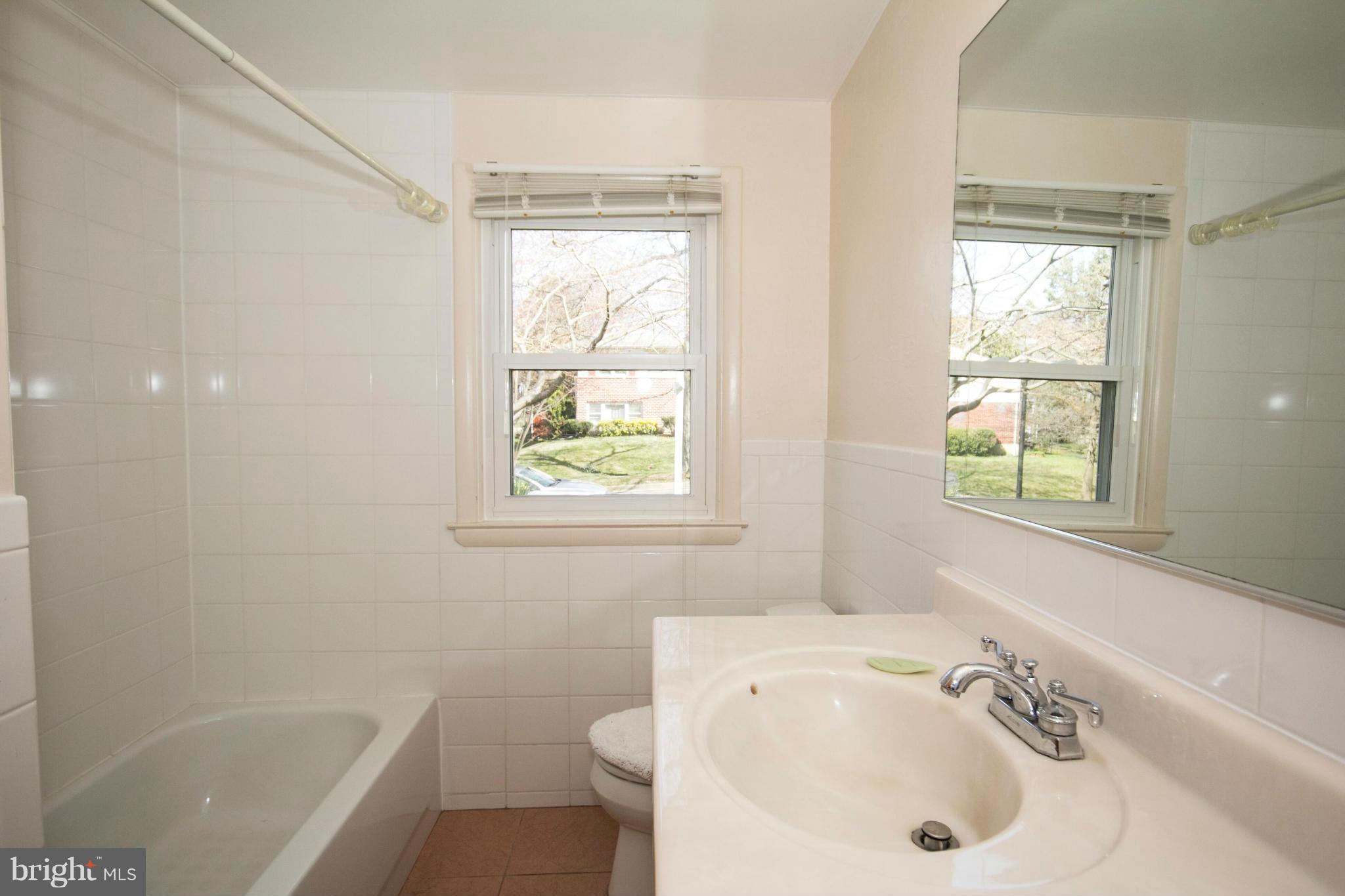 814 Shelley Road Towson, MD 21286 - Photo 13 of 21 Bath