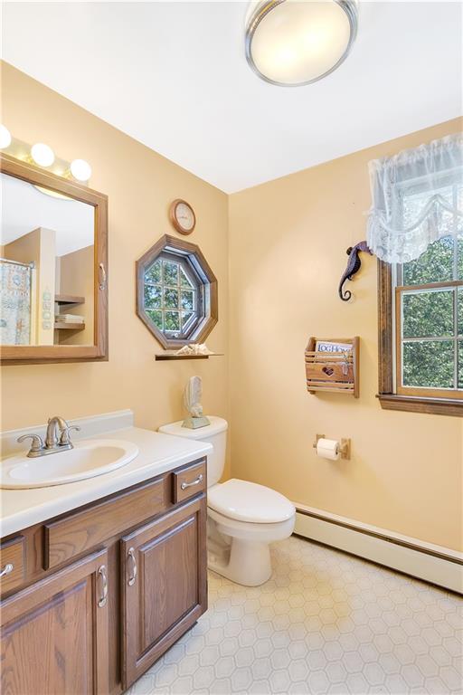 792 Pine Run Road Apollo, PA 15613 - Photo 14 of 25 Master bath