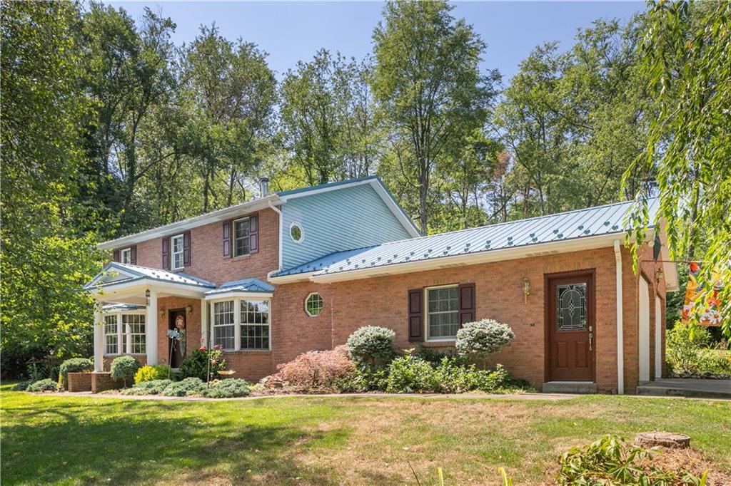 792 Pine Run Road Apollo, PA 15613 - Photo 21 of 25 Front right corner of house, shows the 2 car attached garage