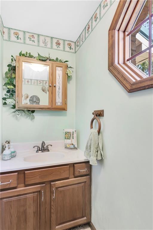 792 Pine Run Road Apollo, PA 15613 - Photo 10 of 25 1st floor powder room