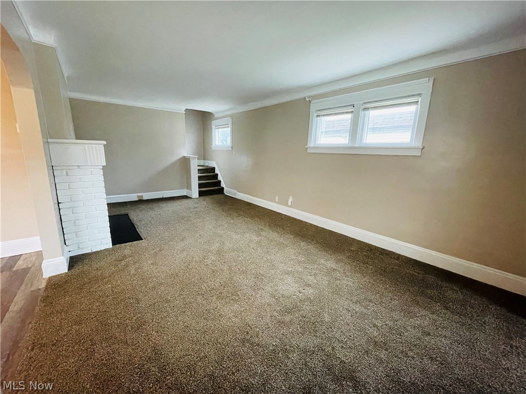 4395 Elmwood Road Cleveland, OH 44121 - Photo 6 of 26