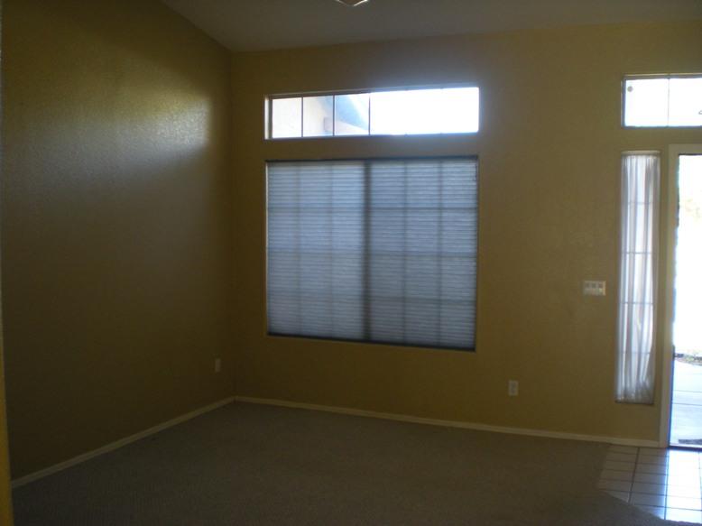 731 West Silver Creek Road Gilbert, AZ 85233 - Photo 4 of 5 4