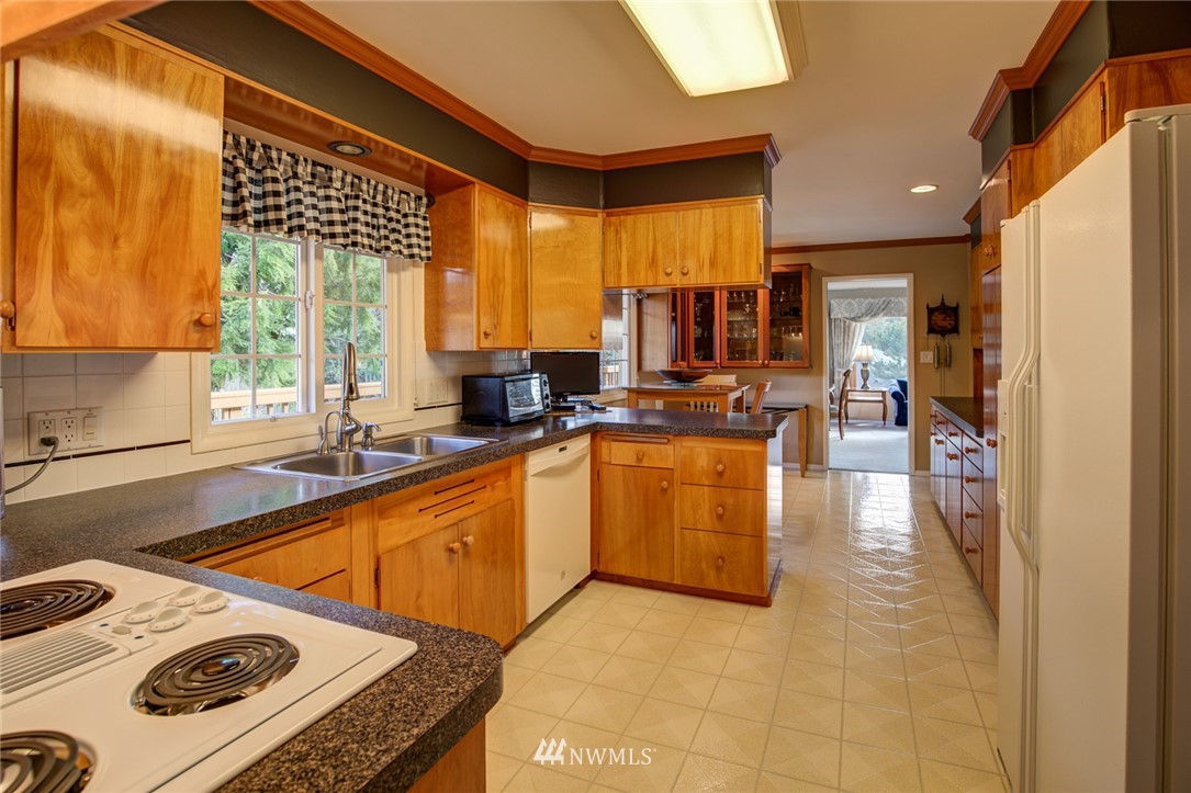 1712 Chilton Road Aberdeen, WA 98520 - Photo 5 of 37 Gallery Image 5