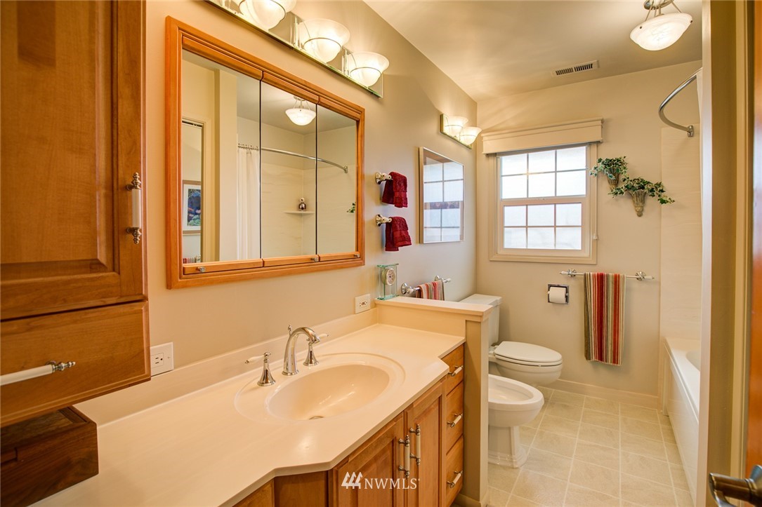 1712 Chilton Road Aberdeen, WA 98520 - Photo 6 of 37 Gallery Image 6