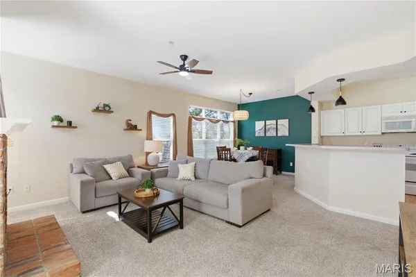 $165,000 | 1275 Garden Cir Drive, Unit H, St. Louis, MO 63125