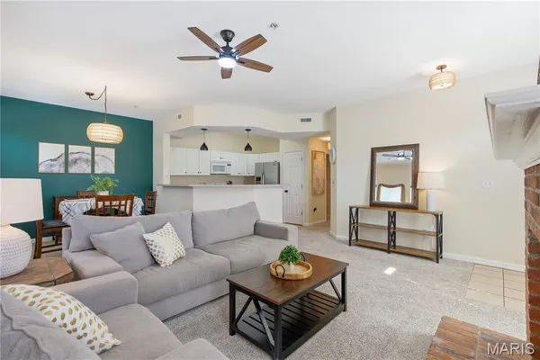 $165,000 | 1275 Garden Cir Drive, Unit H, St. Louis, MO 63125