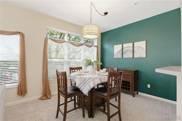 $165,000 | 1275 Garden Cir Drive, Unit H, St. Louis, MO 63125