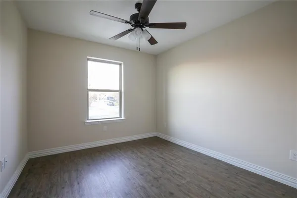 $1,650 | 901 North Barrett Avenue, Denison, TX 75020