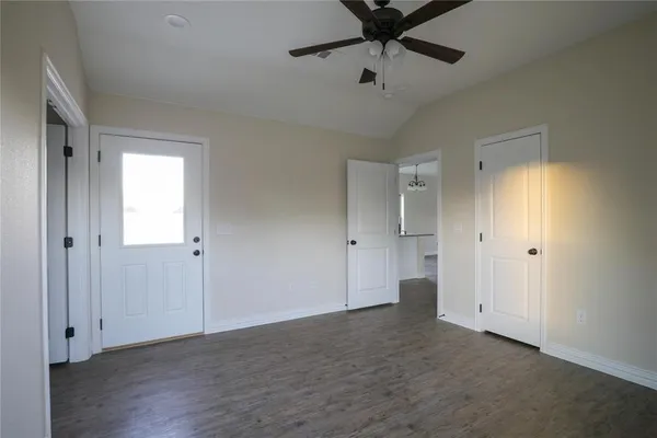 $1,650 | 901 North Barrett Avenue, Denison, TX 75020
