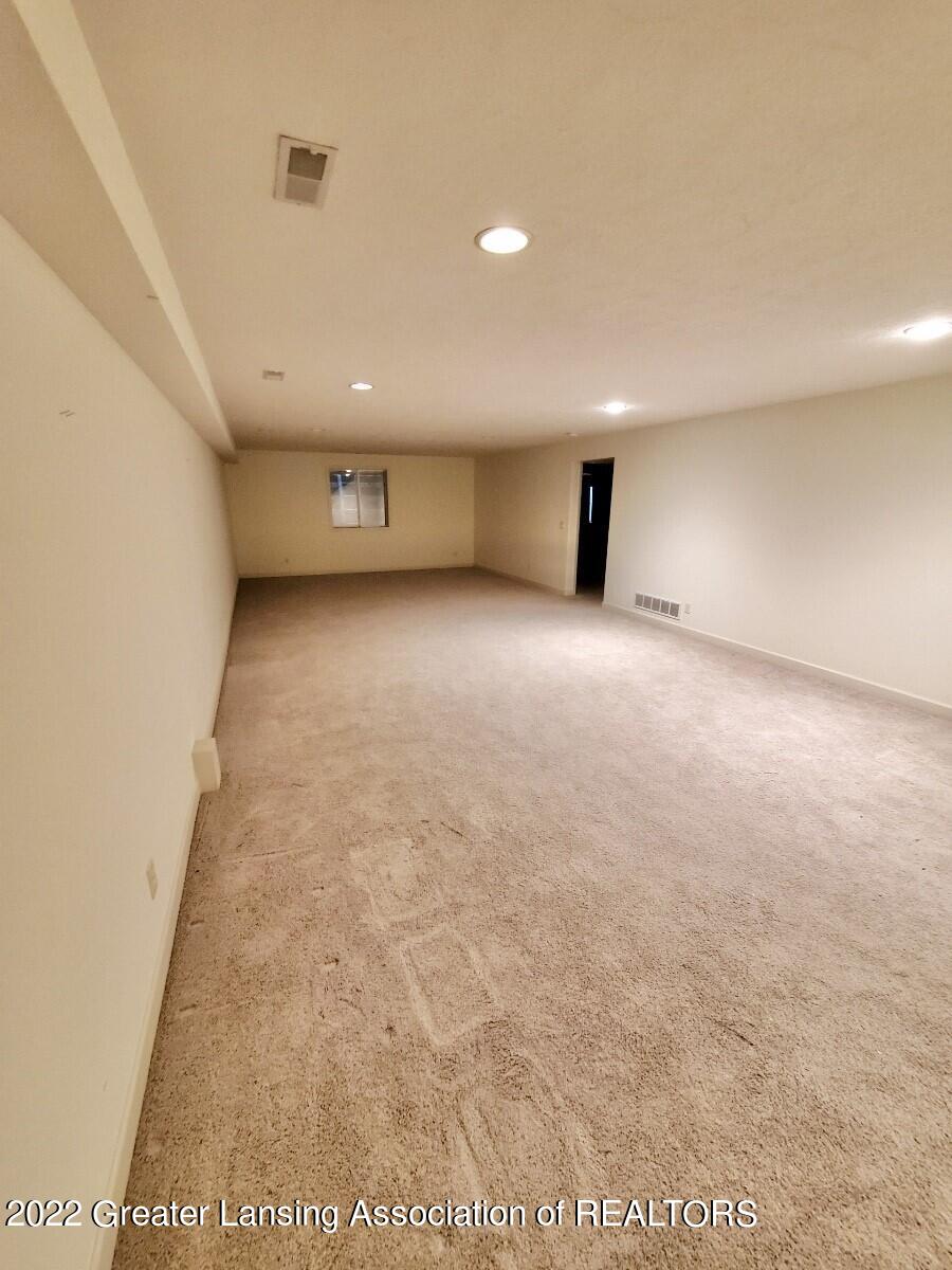1017 Randy Lane St. Johns, MI 48879 - Photo 20 of 27 Family room