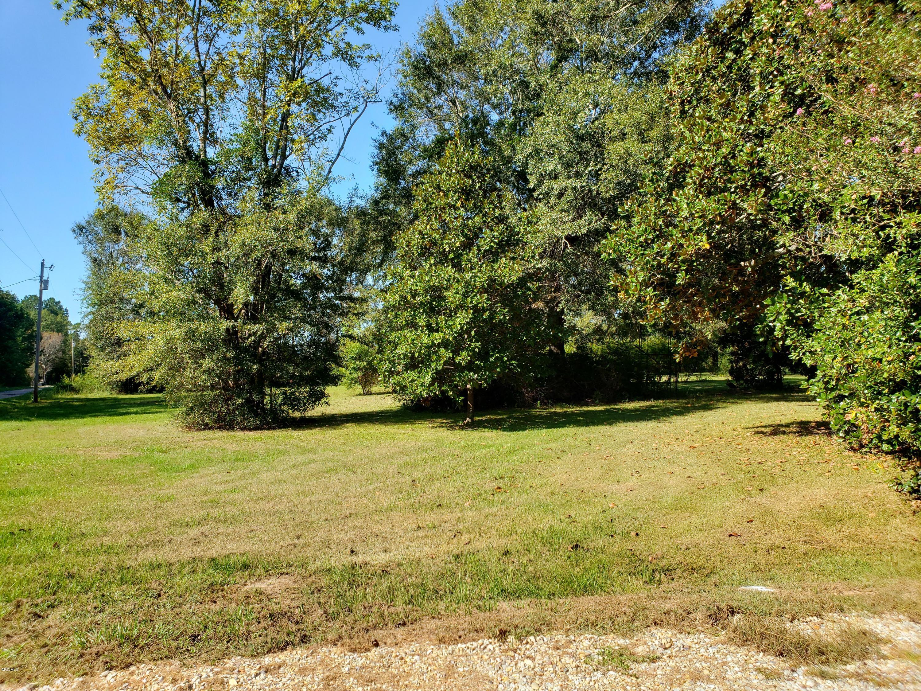 1375 John Amacker Road Poplarville, MS 39470 - Photo 10 of 25 20190923_102409