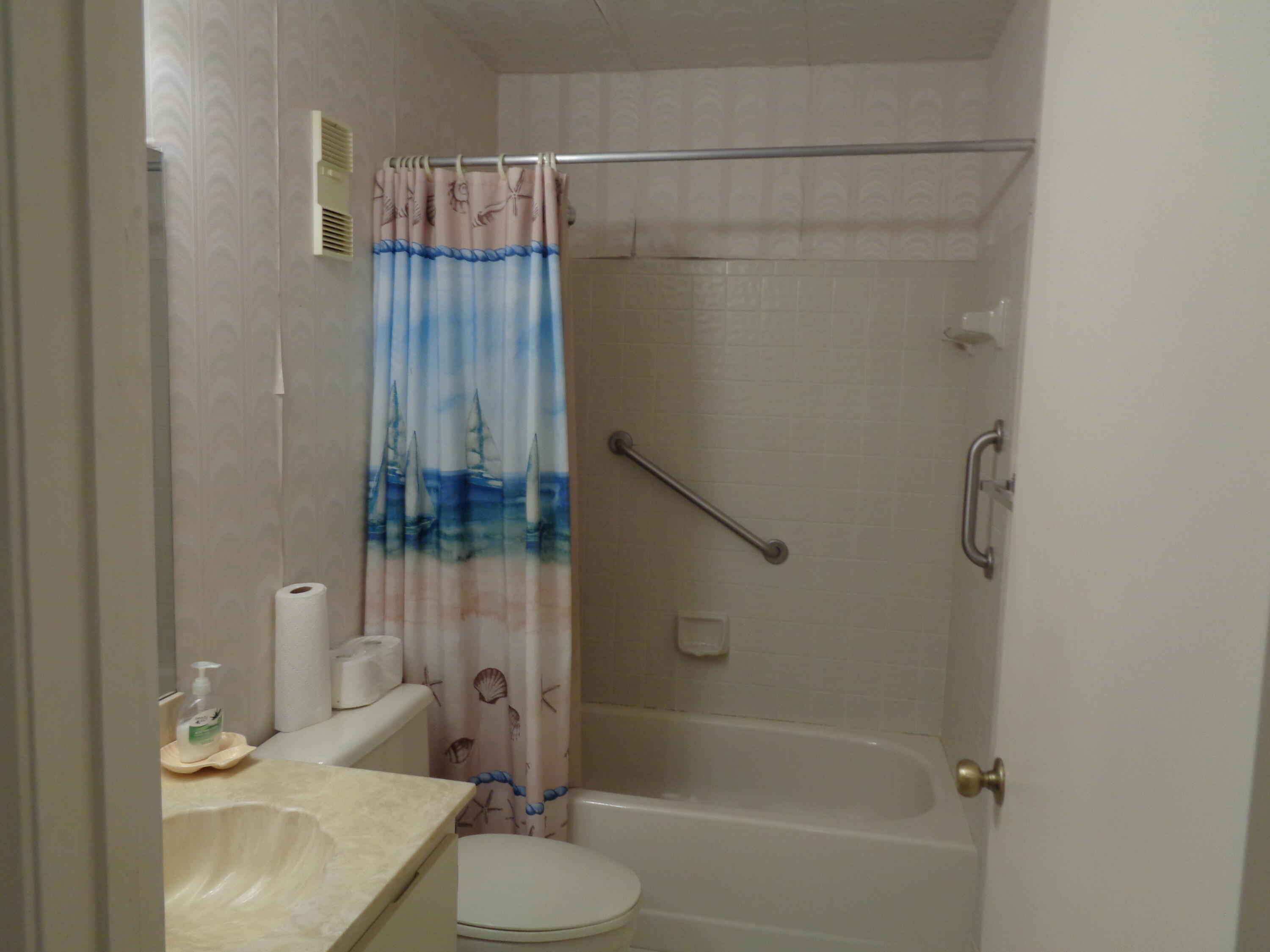 8089 Springtree Road, Unit D Boca Raton, FL 33496 - Photo 10 of 23 019