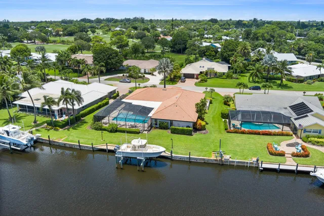 $1,850,000 | 3422 Southeast Fairway West, Stuart, FL 34997