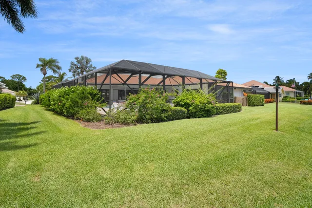 $1,850,000 | 3422 Southeast Fairway West, Stuart, FL 34997