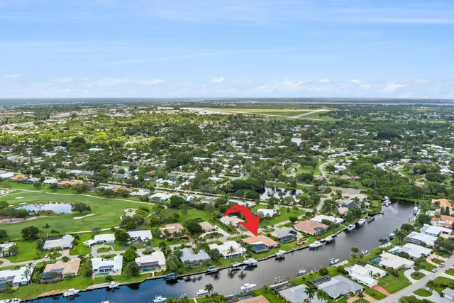 $1,850,000 | 3422 Southeast Fairway West, Stuart, FL 34997