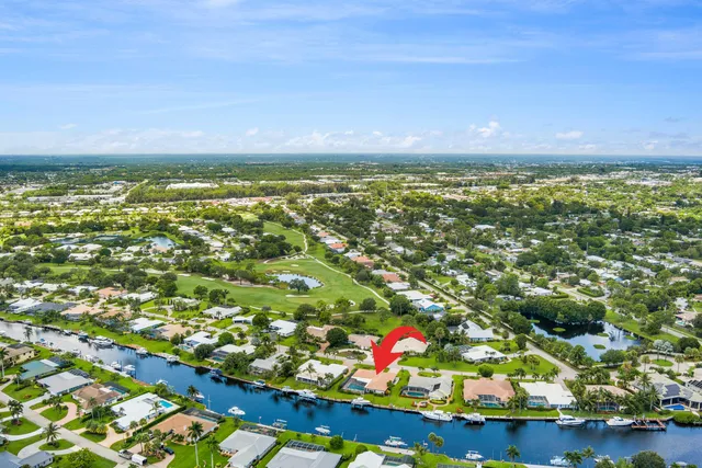$1,850,000 | 3422 Southeast Fairway West, Stuart, FL 34997