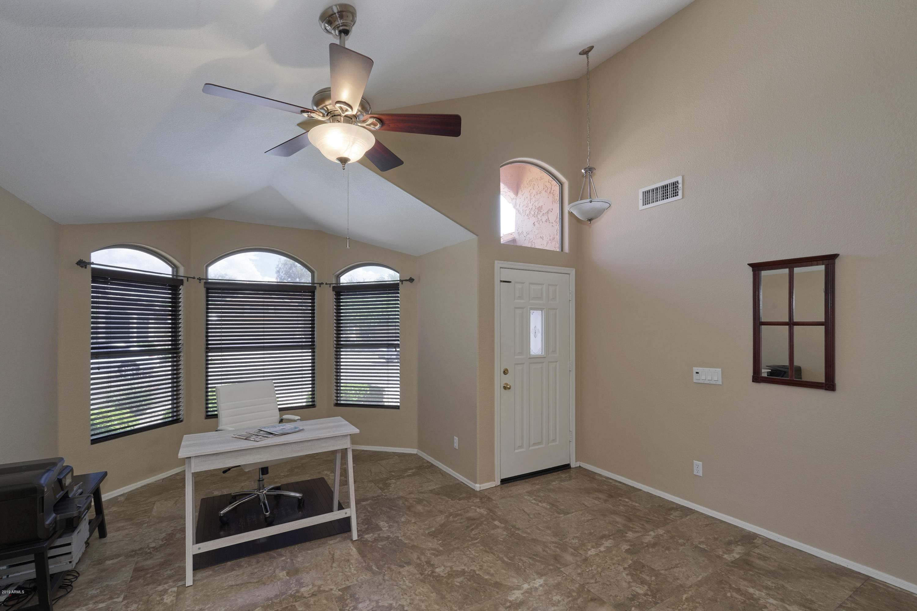 4703 East Swilling Road Phoenix, AZ 85050 - Photo 9 of 26 Foyer