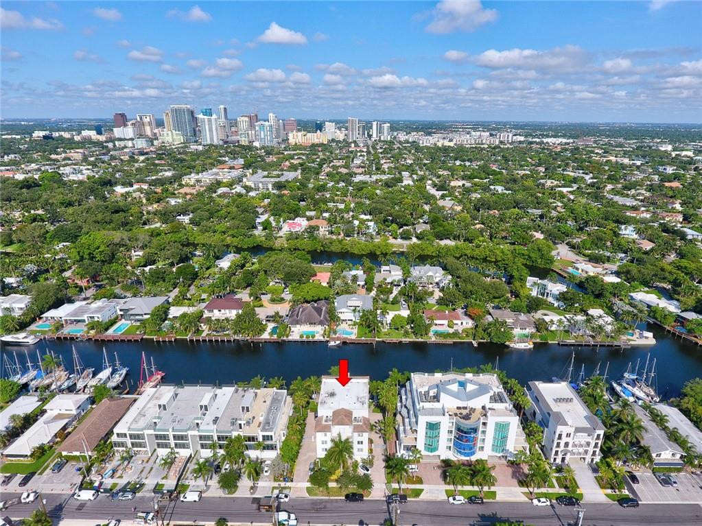217 Hendricks Isle, Unit 402 Fort Lauderdale, FL 33301 - Photo 31 of 39 an aerial view of multiple house