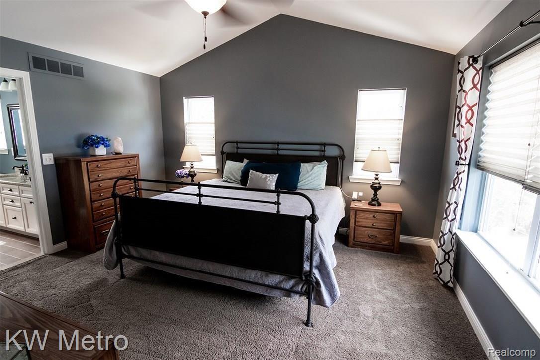 2270 Franklin Road Berkley, MI 48072 - Photo 14 of 36 06-Master-B.jpg