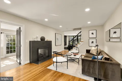 $1,695,000 | 517 Janneys Lane, Alexandria, VA 22302