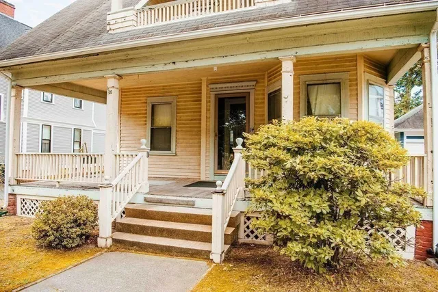 a view of a storage & utility room with washer and dryer