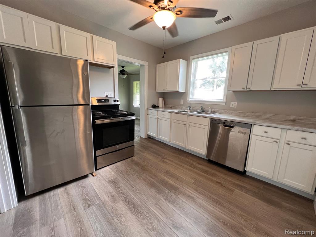 3531 Orchard Lake Road West Bloomfield, MI 48324 - Photo 7 of 12