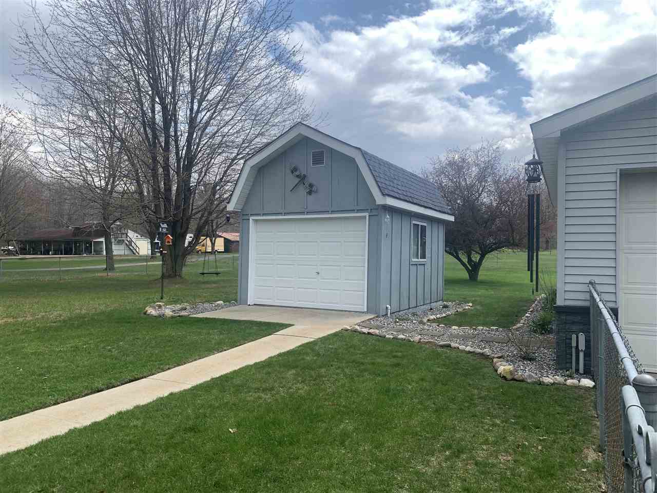 11431 Vienna Road Montrose, MI 48457 - Photo 14 of 63 50071121-13.JPG