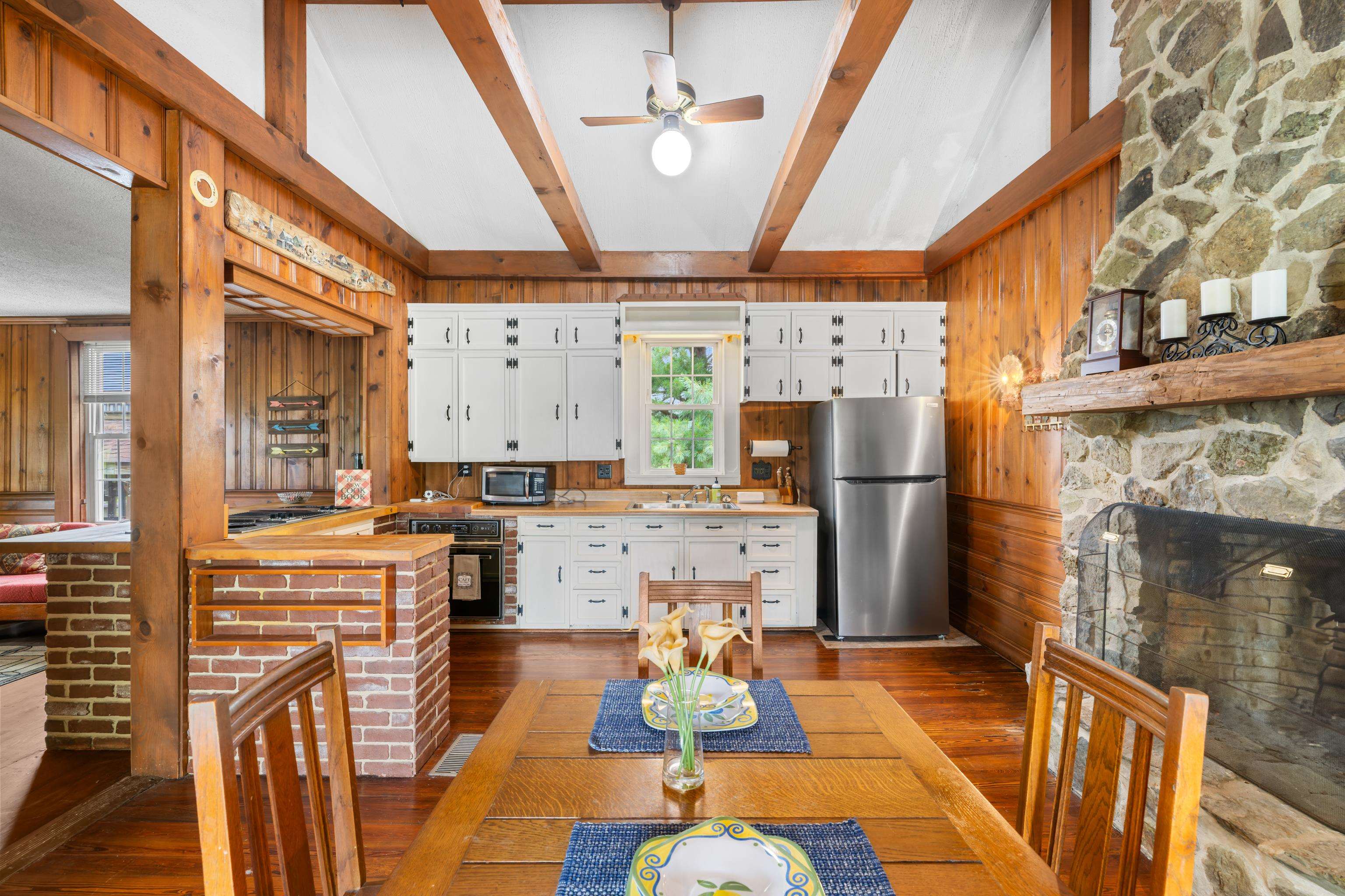 223 Cold Springs Road Stuarts Draft, VA 24477 - Photo 14 of 68 Gallery Image 14