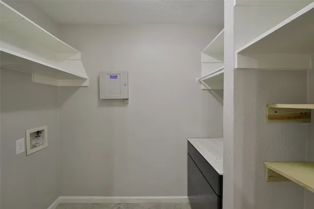 $2,000 | 3318 Golden Willow Drive, Kingwood, TX 77339