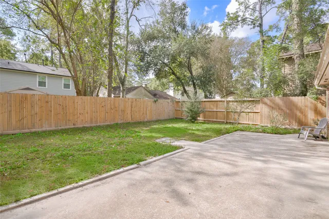 $2,000 | 3318 Golden Willow Drive, Kingwood, TX 77339