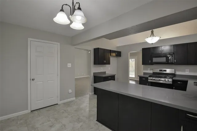 $2,000 | 3318 Golden Willow Drive, Kingwood, TX 77339