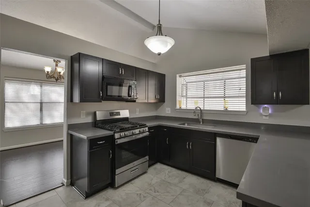 $2,000 | 3318 Golden Willow Drive, Kingwood, TX 77339