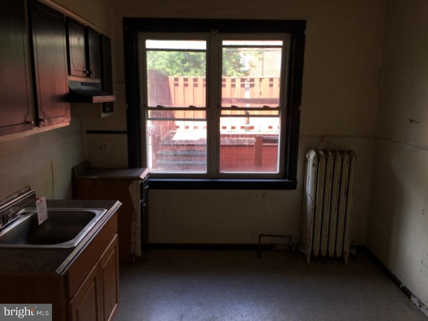2894 North Congress Road Camden, NJ 08104 - Photo 7 of 12