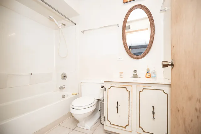 $54,999 | 17005 Albany Avenue, Unit 202, Hazel Crest, IL 60429