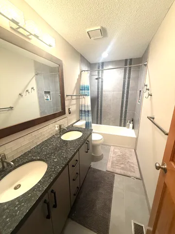 $565,000 | 6664 Clearwater Creek Drive, Hugo, MN 55038