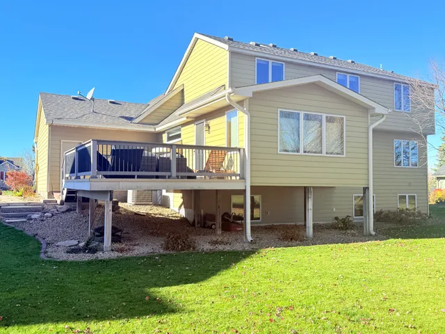 $565,000 | 6664 Clearwater Creek Drive, Hugo, MN 55038