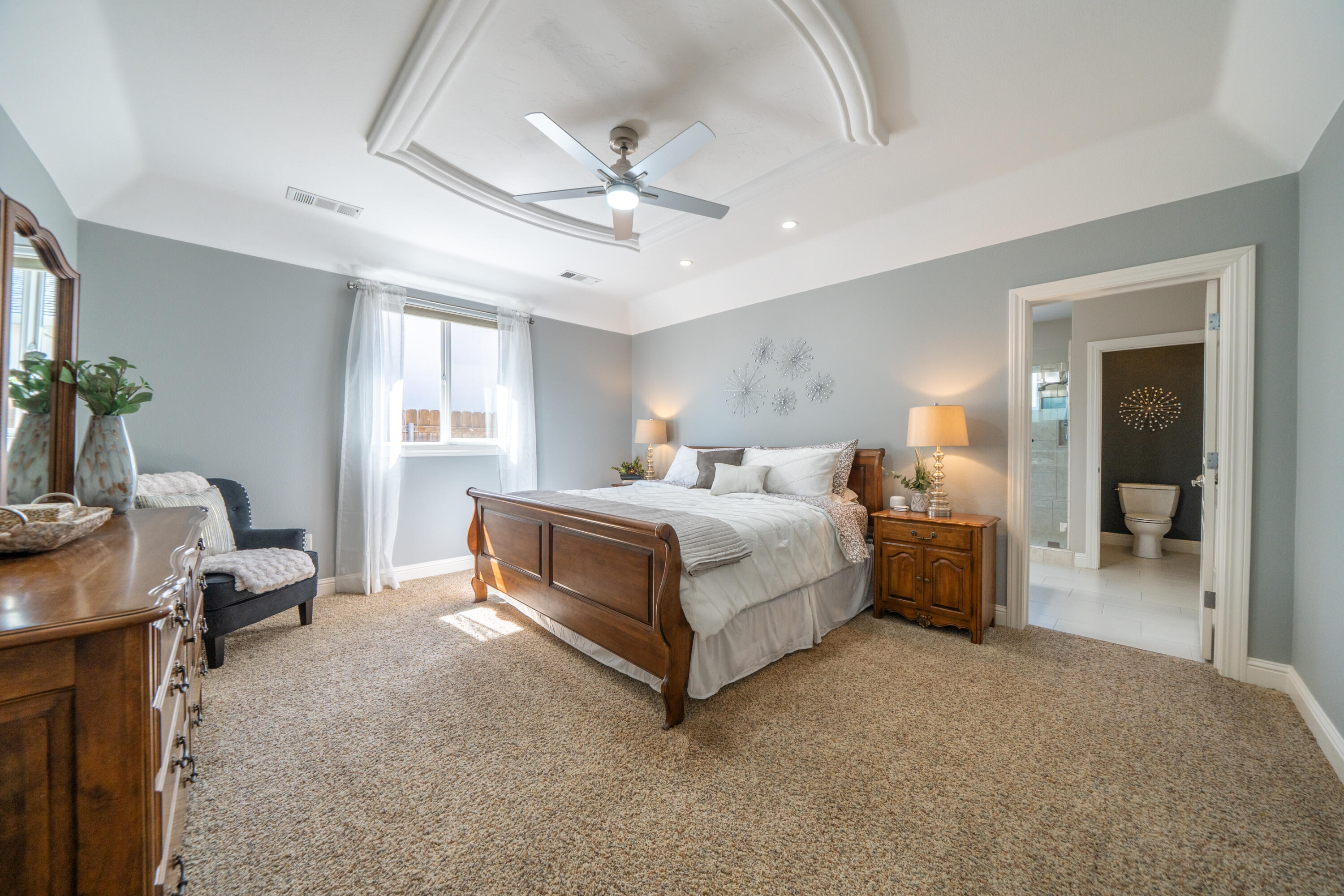 2234 Everest Drive Redding, CA 96001 - Photo 22 of 55 Primary Bedroom