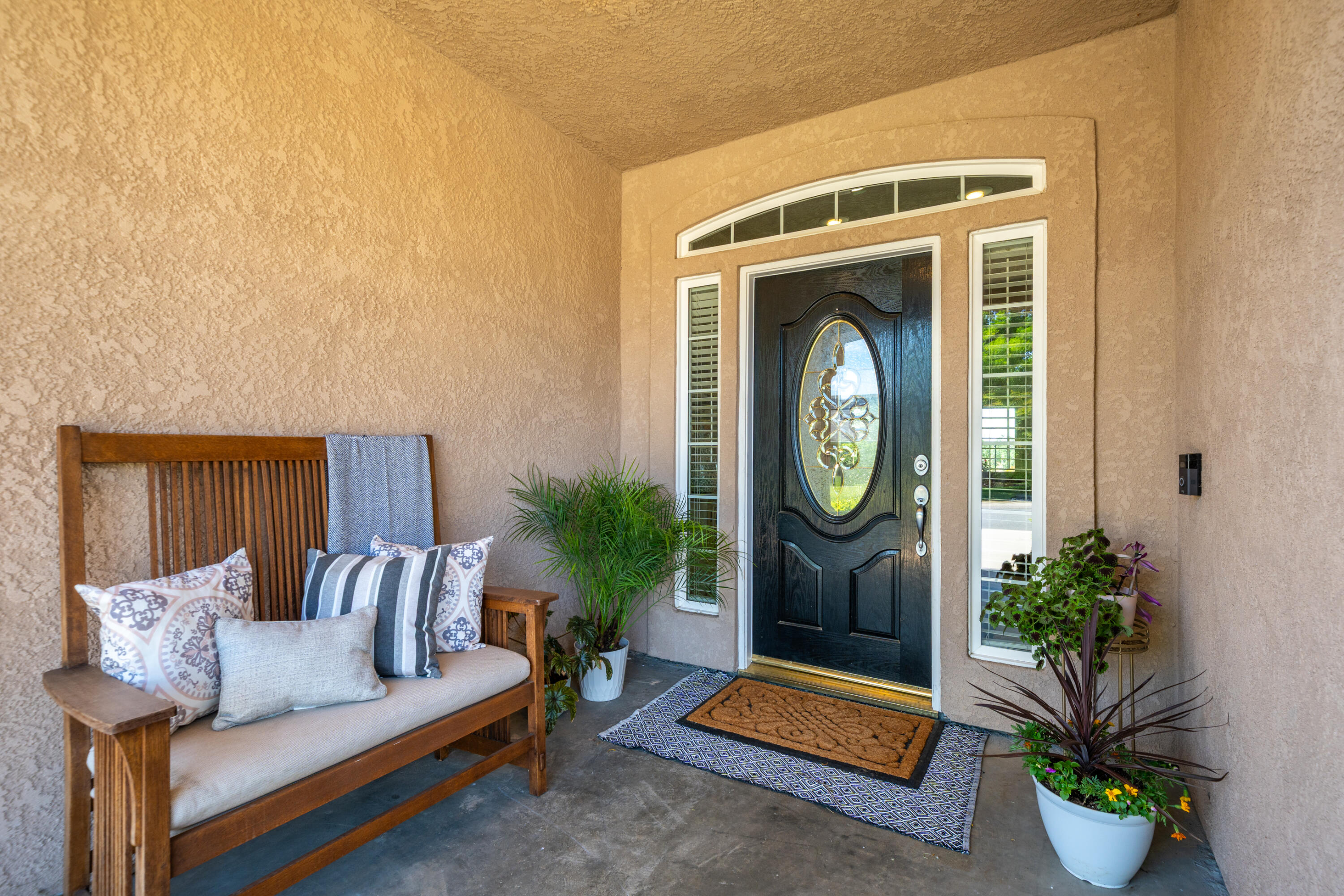 2234 Everest Drive Redding, CA 96001 - Photo 3 of 55 Front Porch