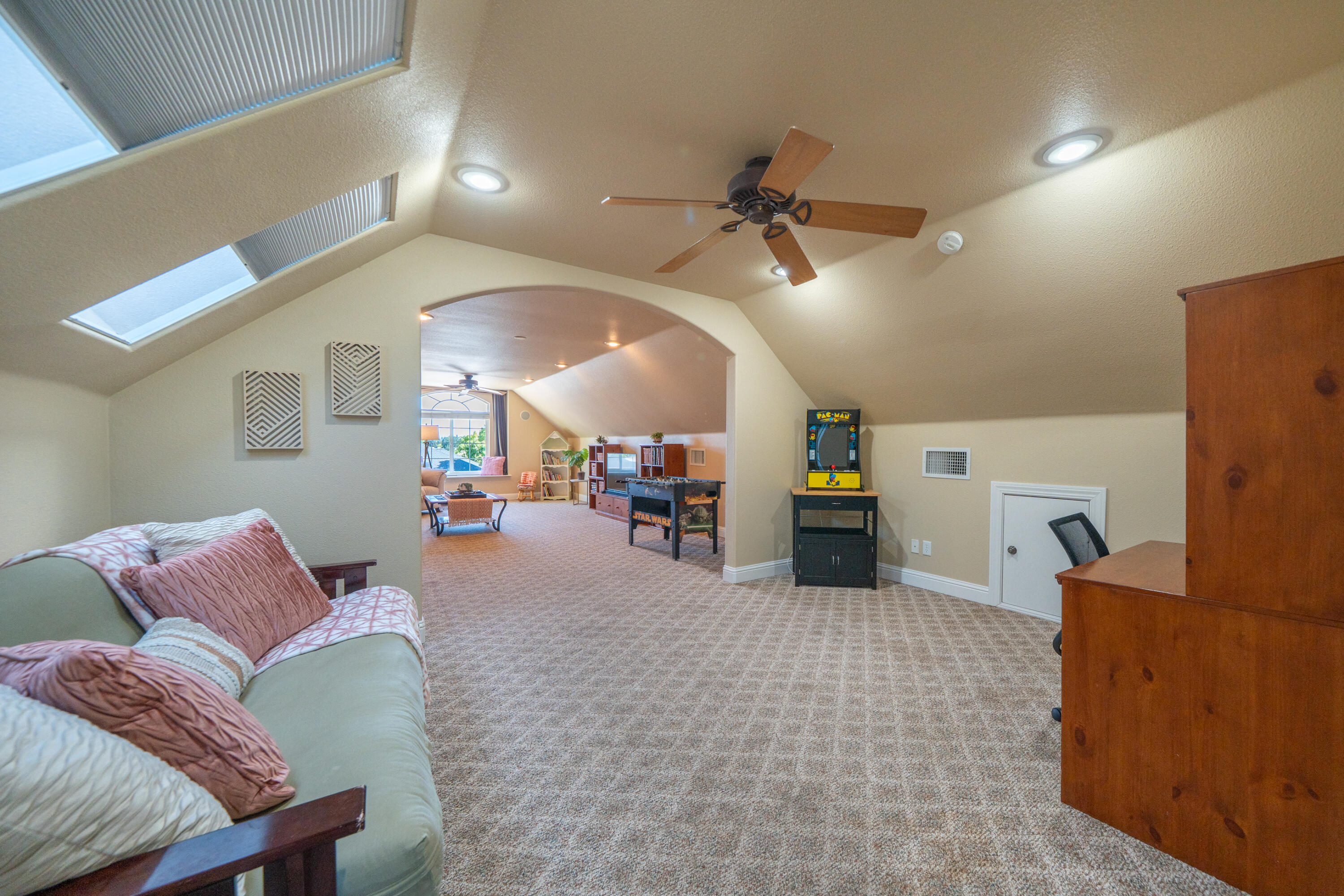 2234 Everest Drive Redding, CA 96001 - Photo 32 of 55 Bonus Room