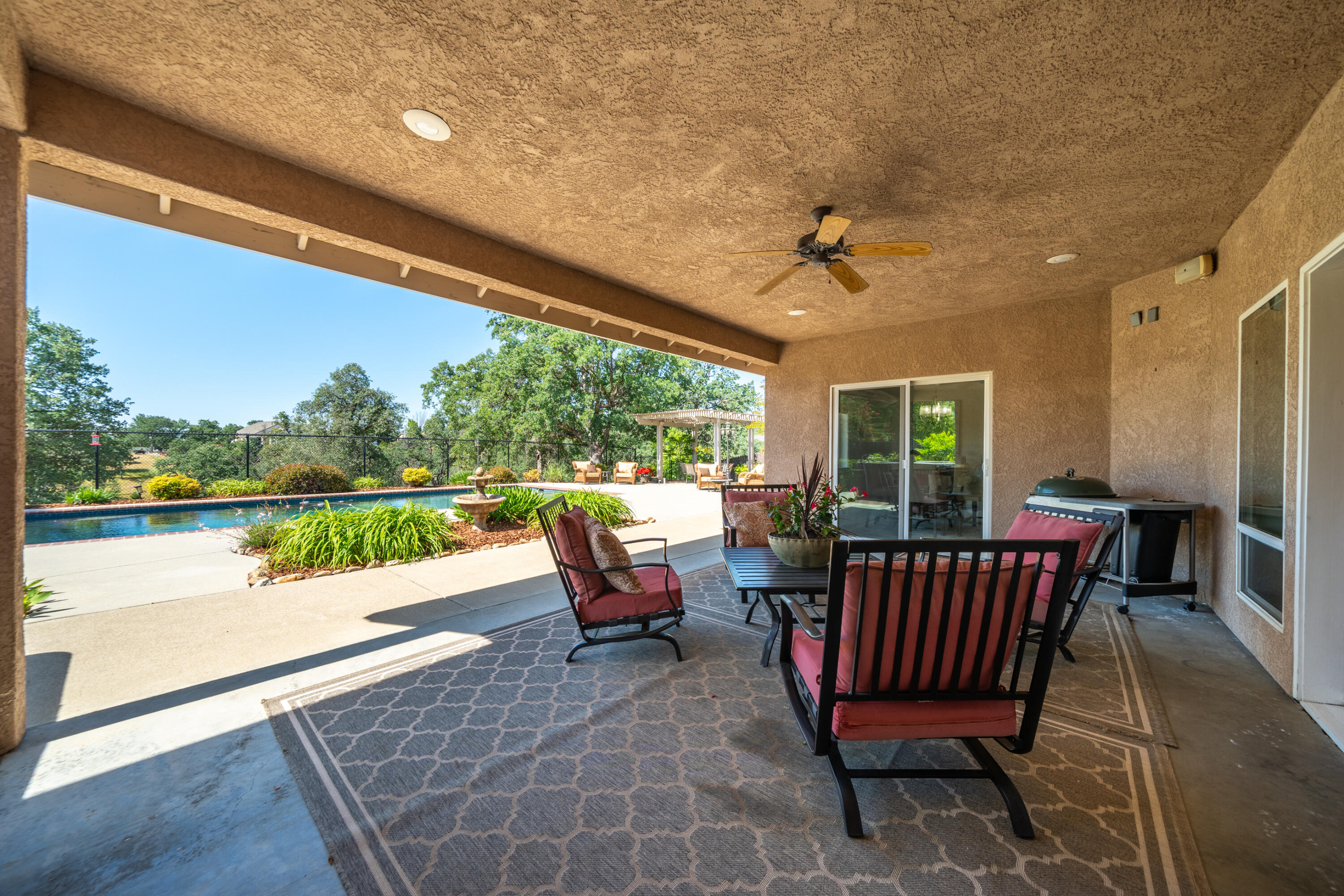 2234 Everest Drive Redding, CA 96001 - Photo 42 of 55 Covered Patio
