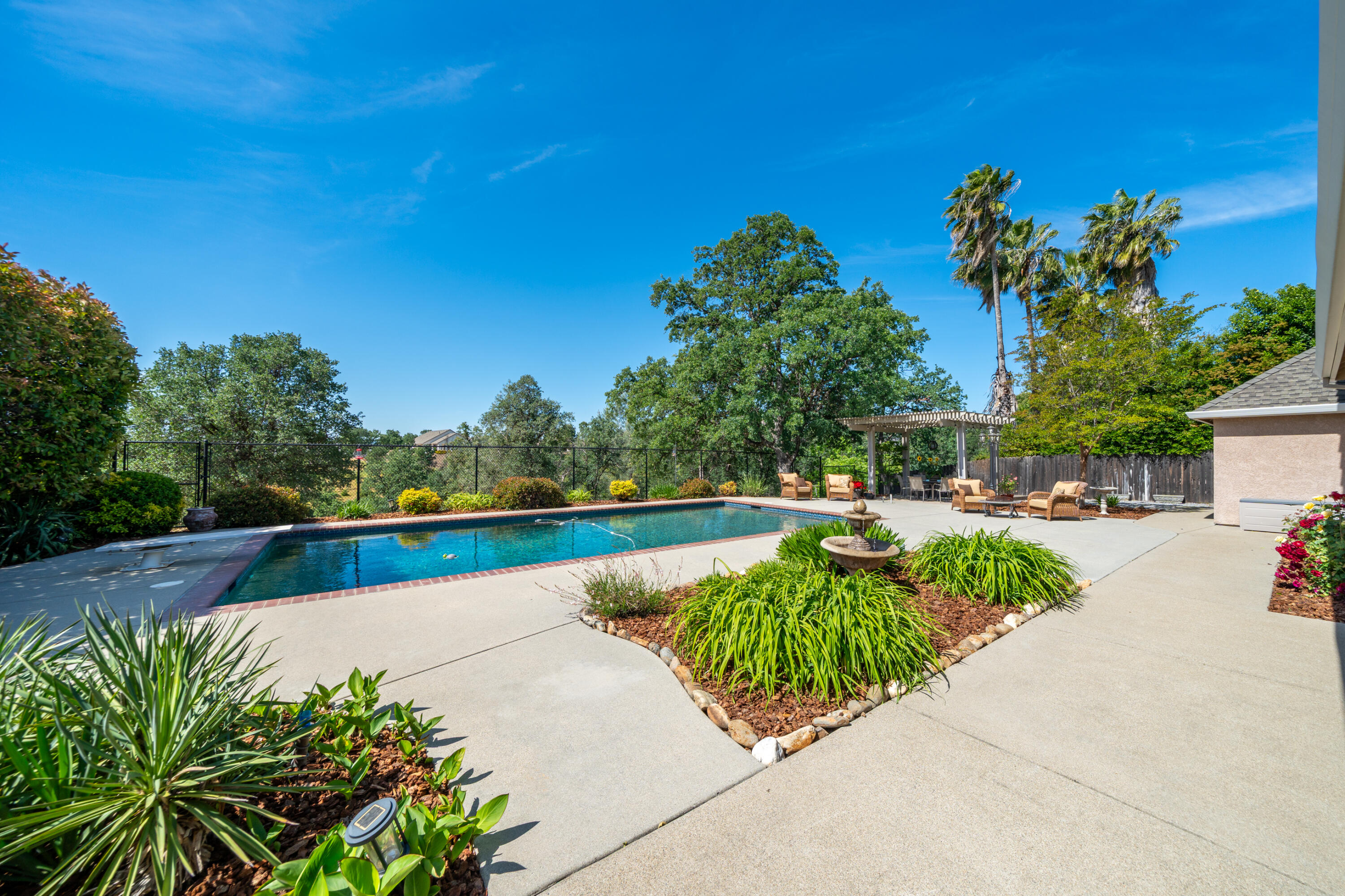 2234 Everest Drive Redding, CA 96001 - Photo 43 of 55 Greenbelt setting