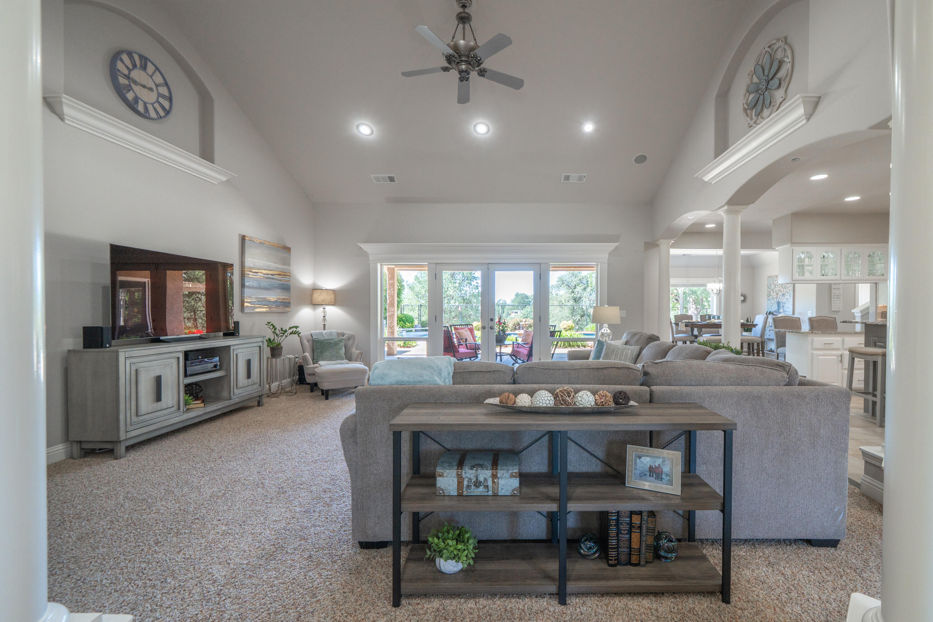 2234 Everest Drive Redding, CA 96001 - Photo 6 of 55 Living area